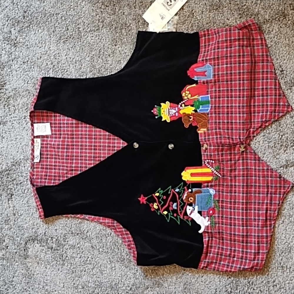 Studio Collection Woman Vintage Christmas Vest